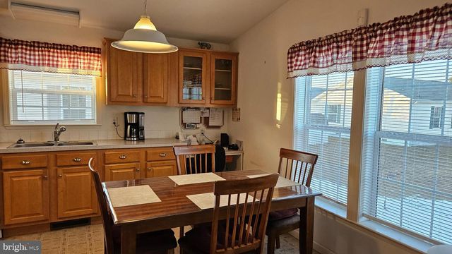 926 APPLEBERRY DR, Smyrna, DE 19977