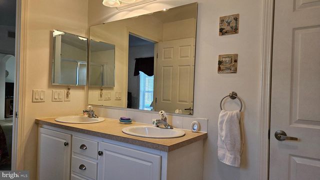 926 APPLEBERRY DR, Smyrna, DE 19977