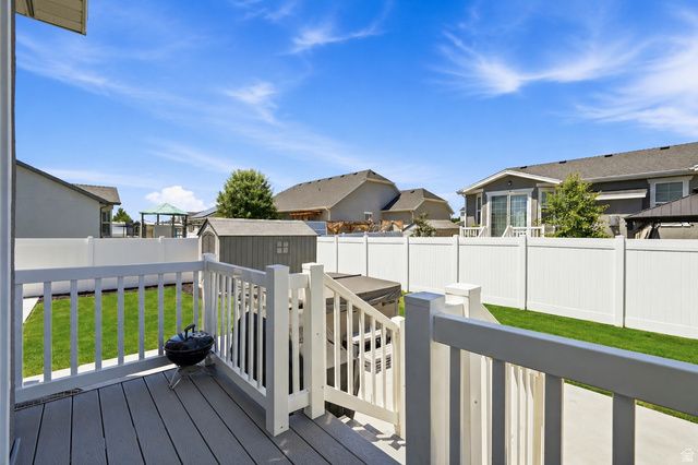 1416 W 600 S, Syracuse, UT 84075