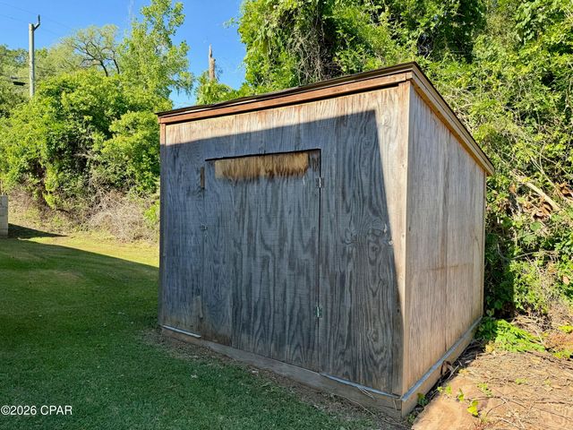 2957 Park Street, Marianna, FL 32446