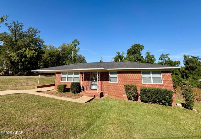 2957 Park Street, Marianna, FL 32446