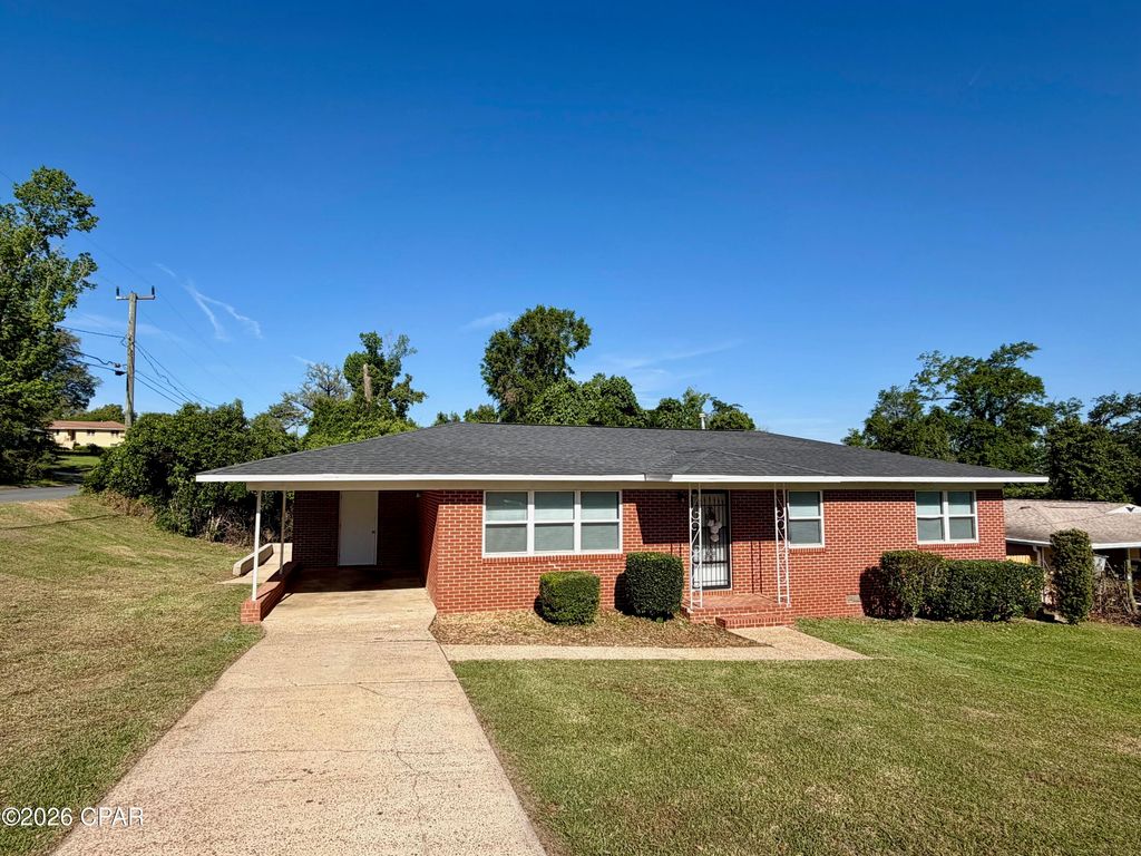 2957 Park Street, Marianna, FL 32446