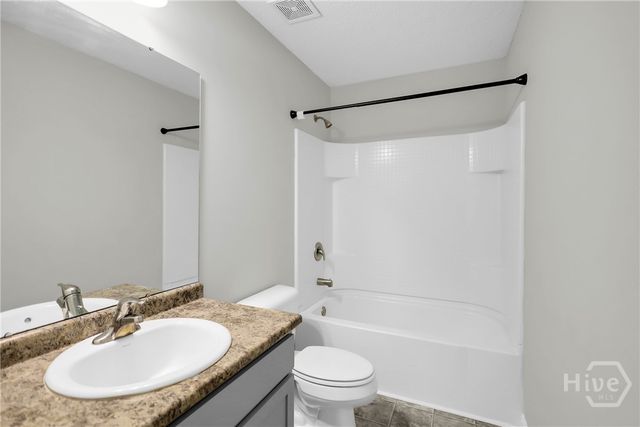 19 Quarter Horse Run NE, Ludowici, GA 31316