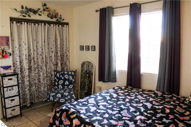 2121 Twickenham Place B, Las Vegas, NV 89108