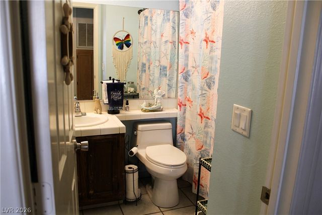 2121 Twickenham Place B, Las Vegas, NV 89108