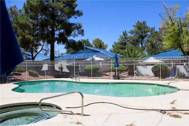 2121 Twickenham Place B, Las Vegas, NV 89108