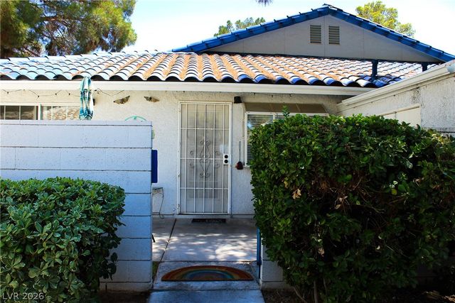 2121 Twickenham Place B, Las Vegas, NV 89108