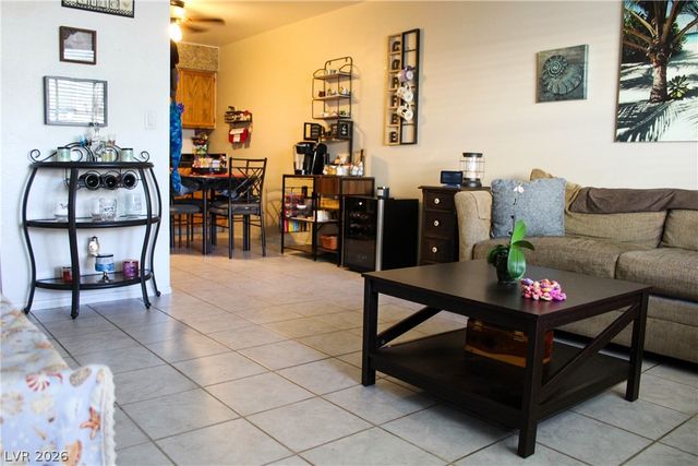 2121 Twickenham Place B, Las Vegas, NV 89108