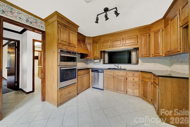 5913 Tom Query Road, Charlotte, NC 28213