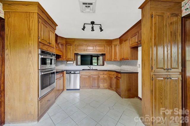 5913 Tom Query Road, Charlotte, NC 28213