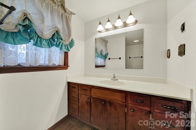 5913 Tom Query Road, Charlotte, NC 28213