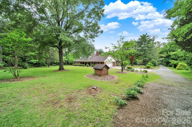 5913 Tom Query Road, Charlotte, NC 28213