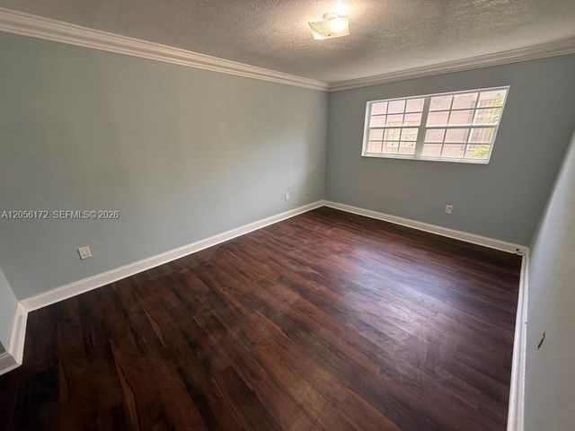 1055 W 77th Street 309, Hialeah, FL 33014