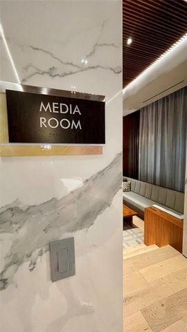 160 Birdsall Street 1417, Houston, TX 77007