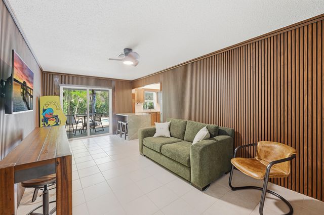 8611 NW 29th Drive, Coral Springs, FL 33065