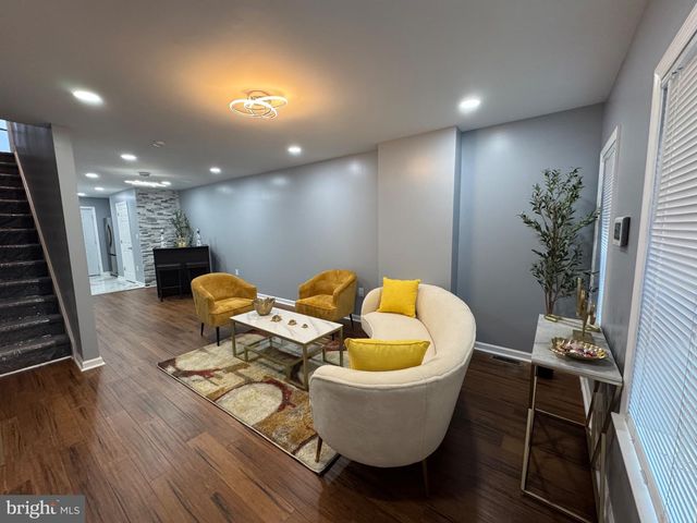 739 E 10TH ST, Wilmington, DE 19801