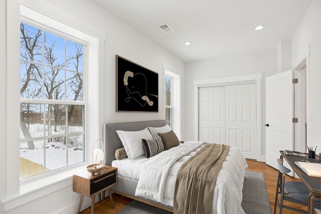 7435 S Kimbark Avenue, Chicago, IL 60619