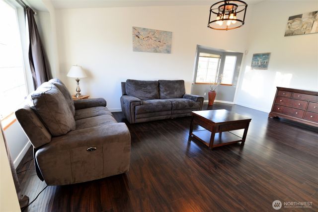 8115 77th Avenue NE, Marysville, WA 98270