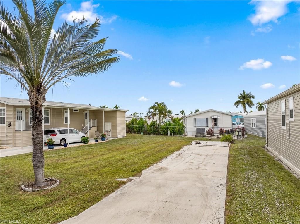 223 Derwent BLVD W, FORT MYERS, FL 33908 — photo 2