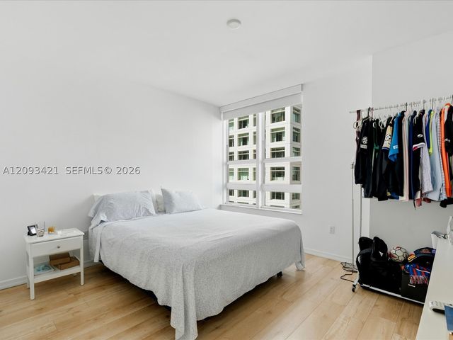 950 Brickell Bay Dr 1208, Miami, FL 33131