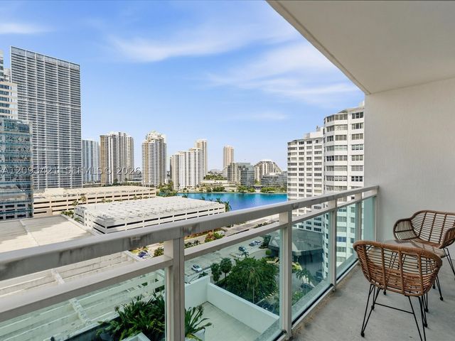 950 Brickell Bay Dr 1208, Miami, FL 33131