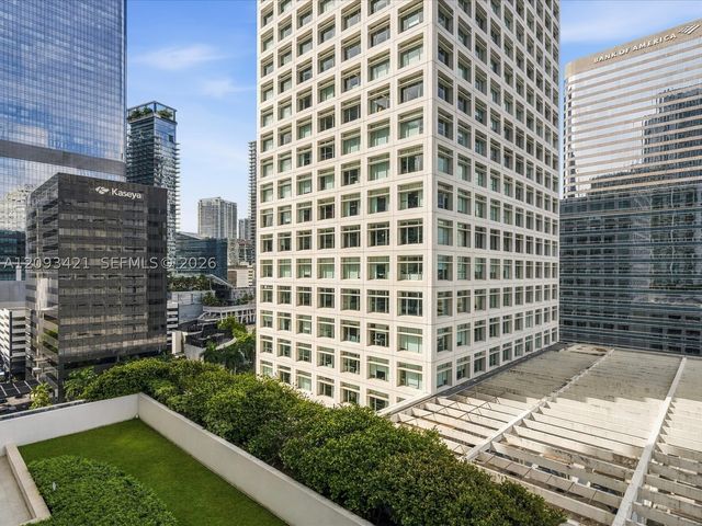 950 Brickell Bay Dr 1208, Miami, FL 33131