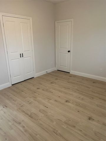4441 Wayside Avenue, Fort Worth, TX 76115
