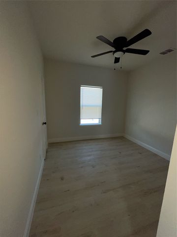 4441 Wayside Avenue, Fort Worth, TX 76115
