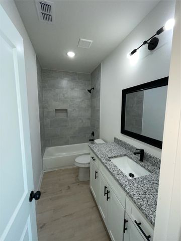 4441 Wayside Avenue, Fort Worth, TX 76115
