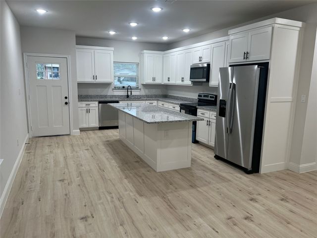 4441 Wayside Avenue, Fort Worth, TX 76115