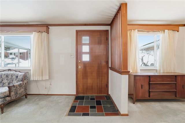 494 Barbara Dr, Baldwin Boro, PA 15227