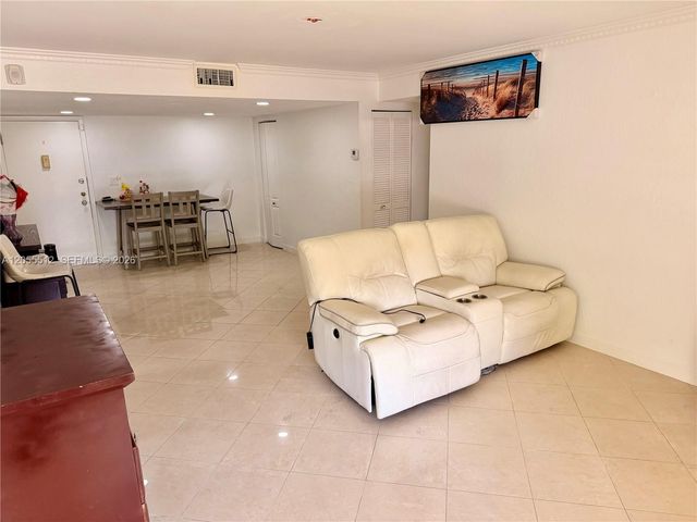 6301 N University Drive 217, Tamarac, FL 33321