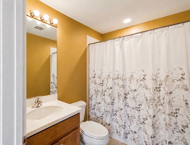323 Waterside Close, Peekskill, NY 10566