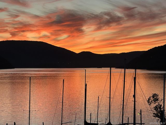 323 Waterside Close, Peekskill, NY 10566