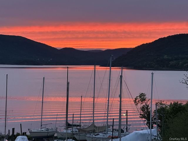 323 Waterside Close, Peekskill, NY 10566