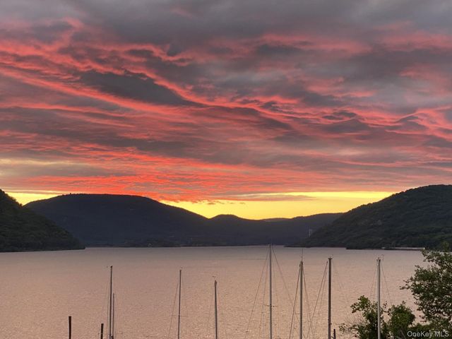 323 Waterside Close, Peekskill, NY 10566