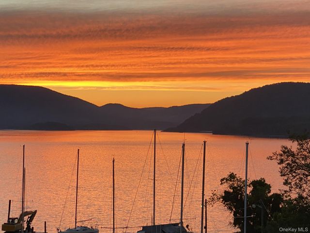 323 Waterside Close, Peekskill, NY 10566