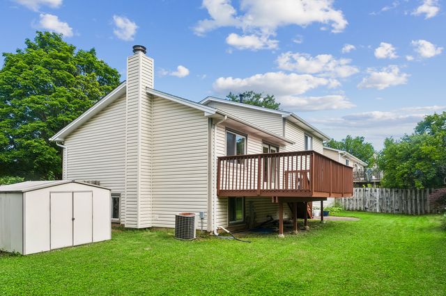 4691 Huntington Boulevard, Hoffman Estates, IL 60192