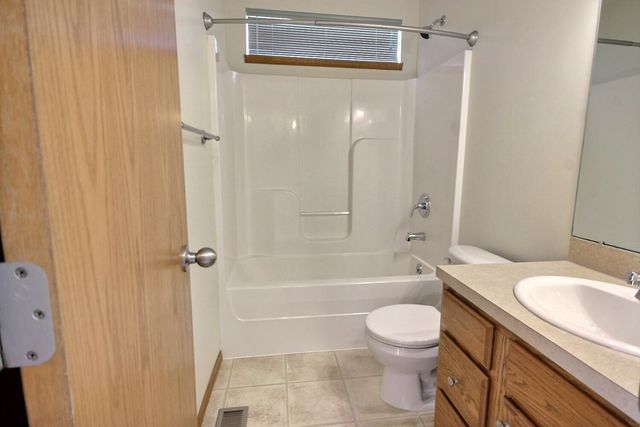 10914 W Lantana St, Wichita, KS 67205