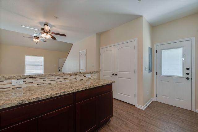 1915 Dartmouth Street 554, College Station, TX 77840