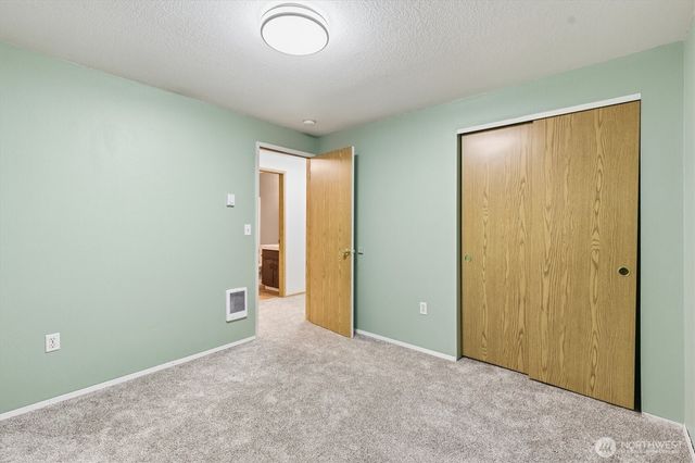 107 Mission Road, Kelso, WA 98626