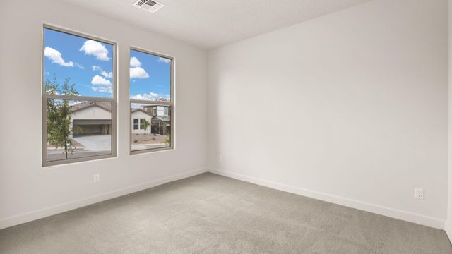 2424 Marble Avenue NE, Rio Rancho, NM 87144