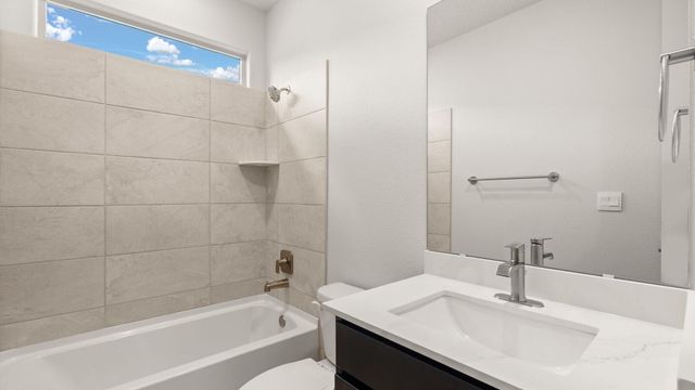 2424 Marble Avenue NE, Rio Rancho, NM 87144