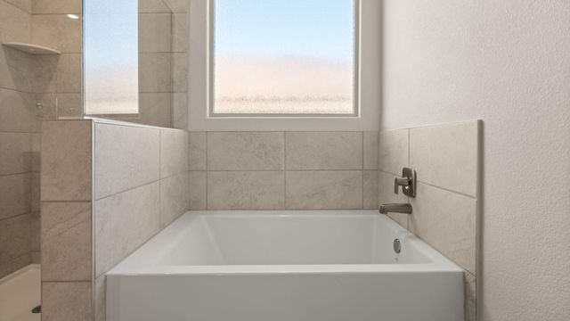 2424 Marble Avenue NE, Rio Rancho, NM 87144