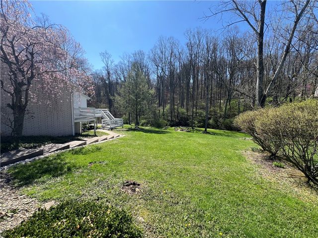 72 Ruble Dr, South Union Twp, PA 15401