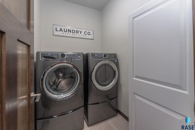 5303 S Mumford Ave Avenue, Sioux Falls, SD 57108