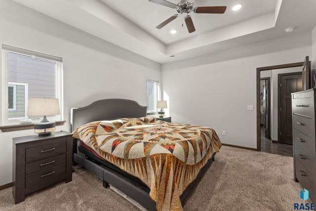 5303 S Mumford Ave Avenue, Sioux Falls, SD 57108