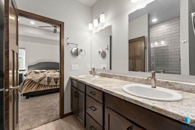 5303 S Mumford Ave Avenue, Sioux Falls, SD 57108