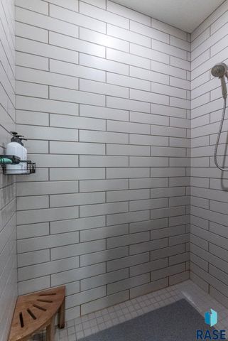 5303 S Mumford Ave Avenue, Sioux Falls, SD 57108