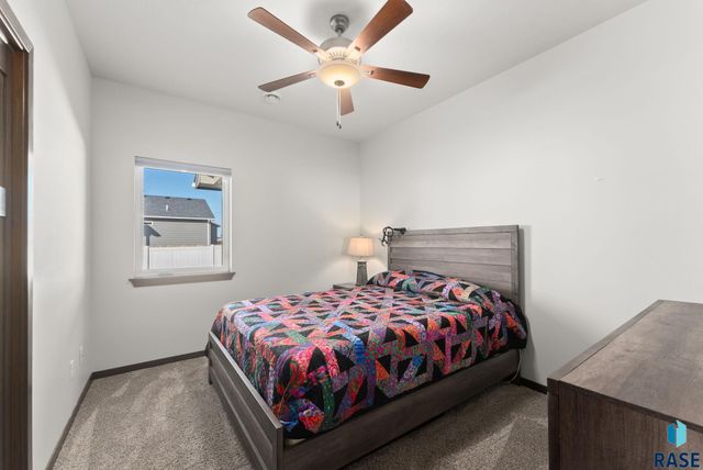 5303 S Mumford Ave Avenue, Sioux Falls, SD 57108